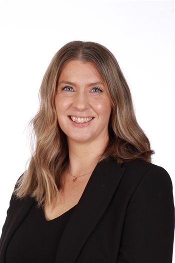 Miss H Bartle's team photo'