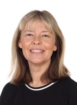 Mrs R Dingwall's team photo'